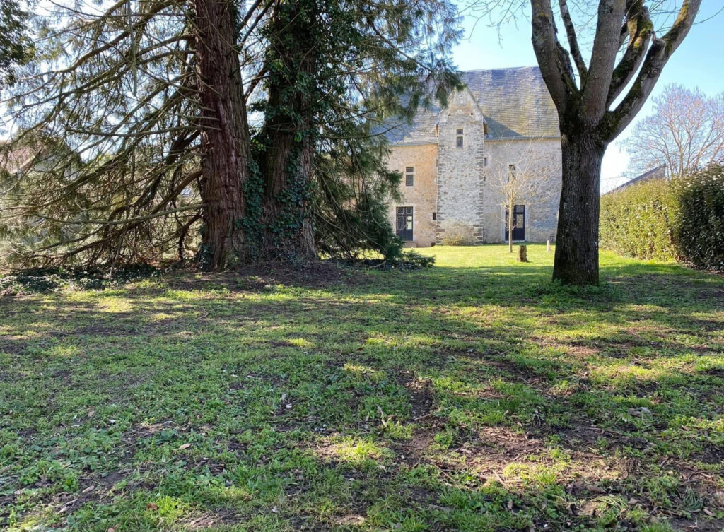 Château de Posset 47-120, route de Posset 72220 Teloché France